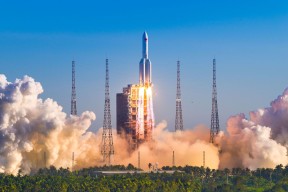 米兰体育APP-东亚杯中国足球惨败 战术安排值得反思，东亚杯中国夺冠