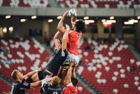 米兰登录入口-乔治·巴尔：全黑队的“中场支柱”，精妙的传球和稳定防守让他成为关键球员