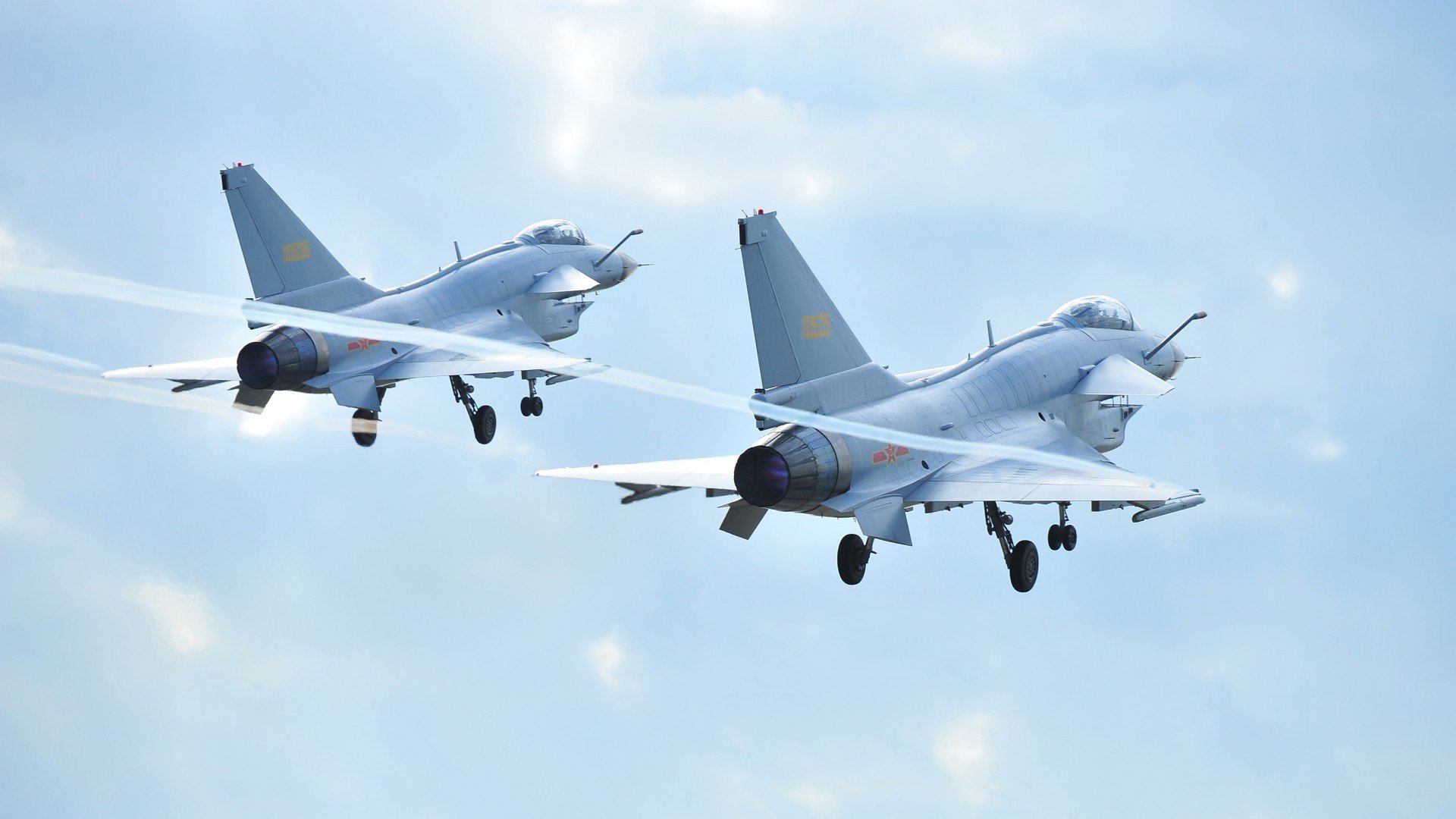 德甲通天闪电:爆破式进攻撼动全场